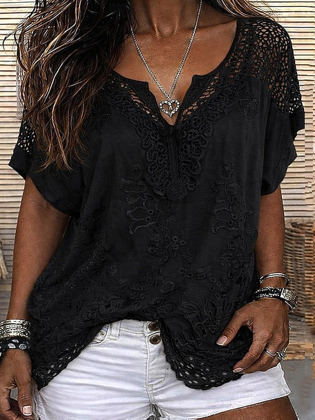 Ember - Blouse en dentelle brodée à col V