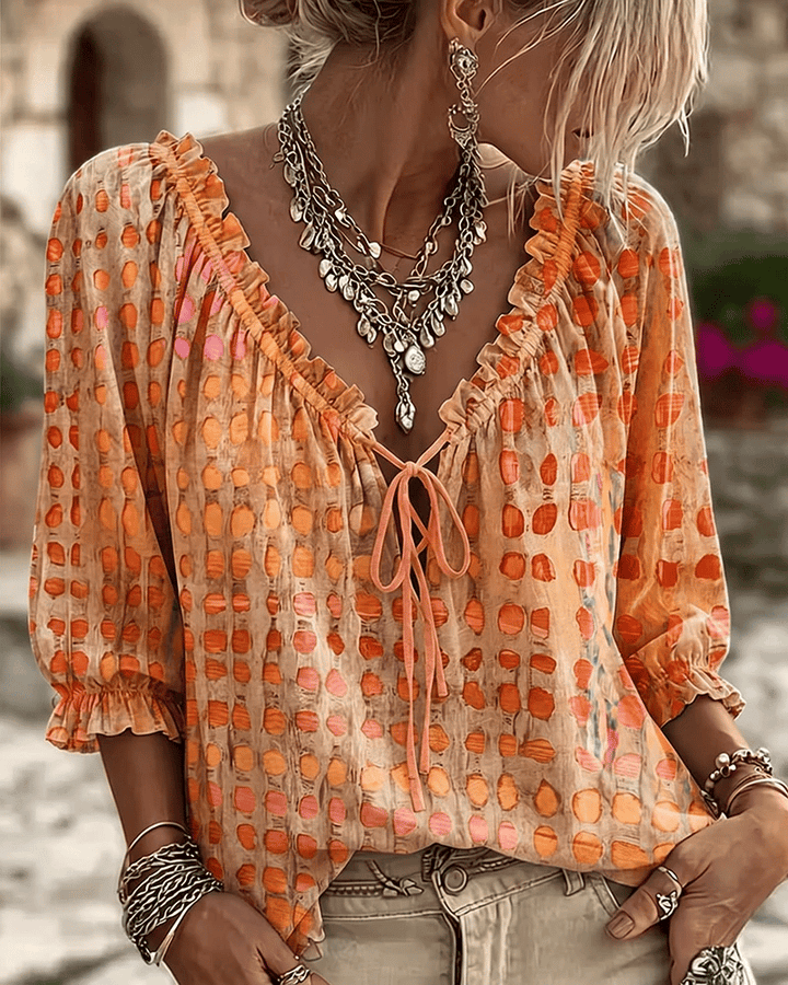 Araminta - Blouse lacée à col en V au toucher doux