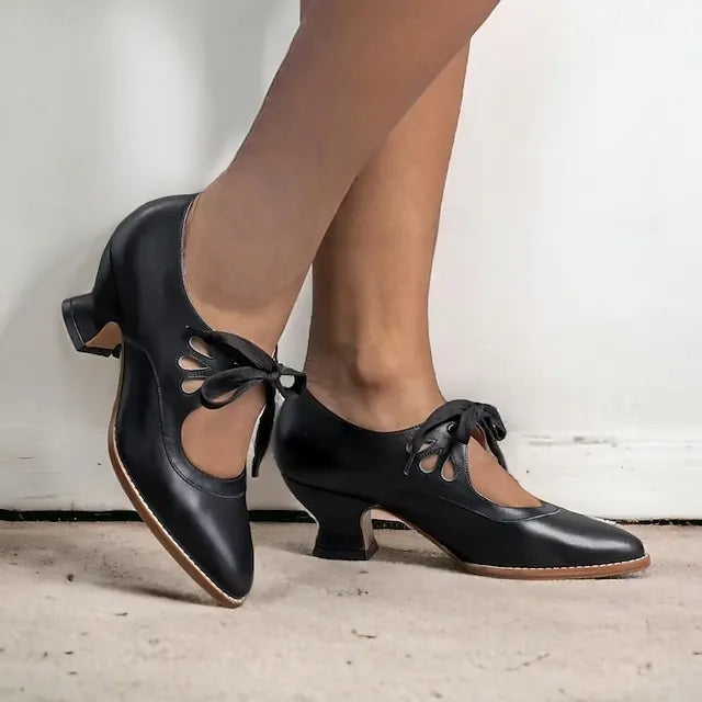 Veralyn - Escarpins rétro à lacets
