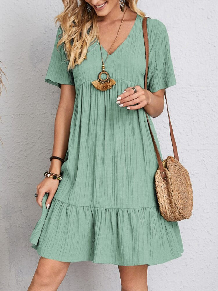 Belinda - Robe mini texturée à volants à col V
