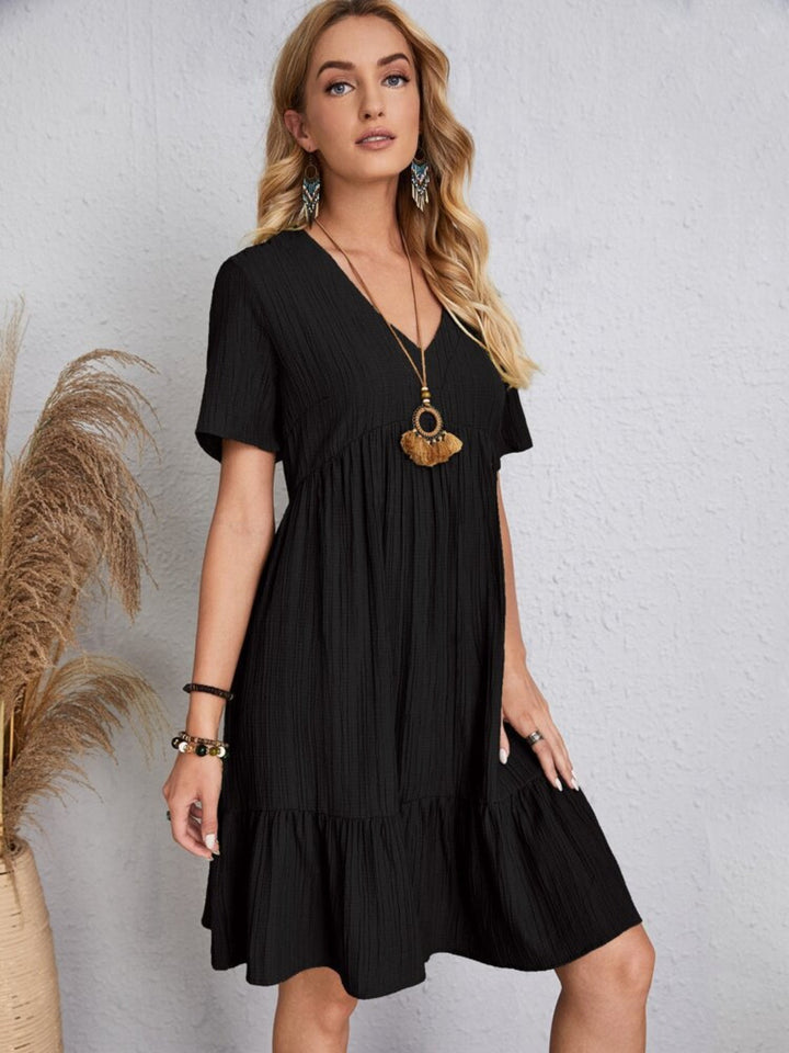 Belinda - Robe mini texturée à volants à col V