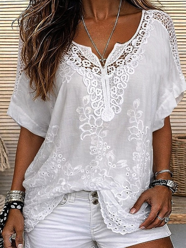 Ember - Blouse en dentelle brodée à col V