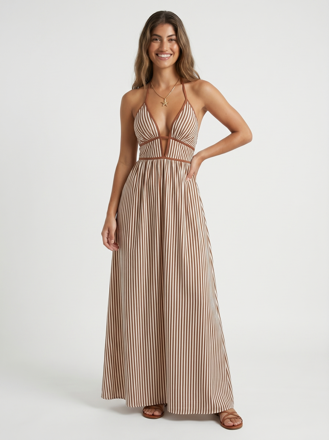 Lilliet - Robe longue sculpturale à encolure américaine