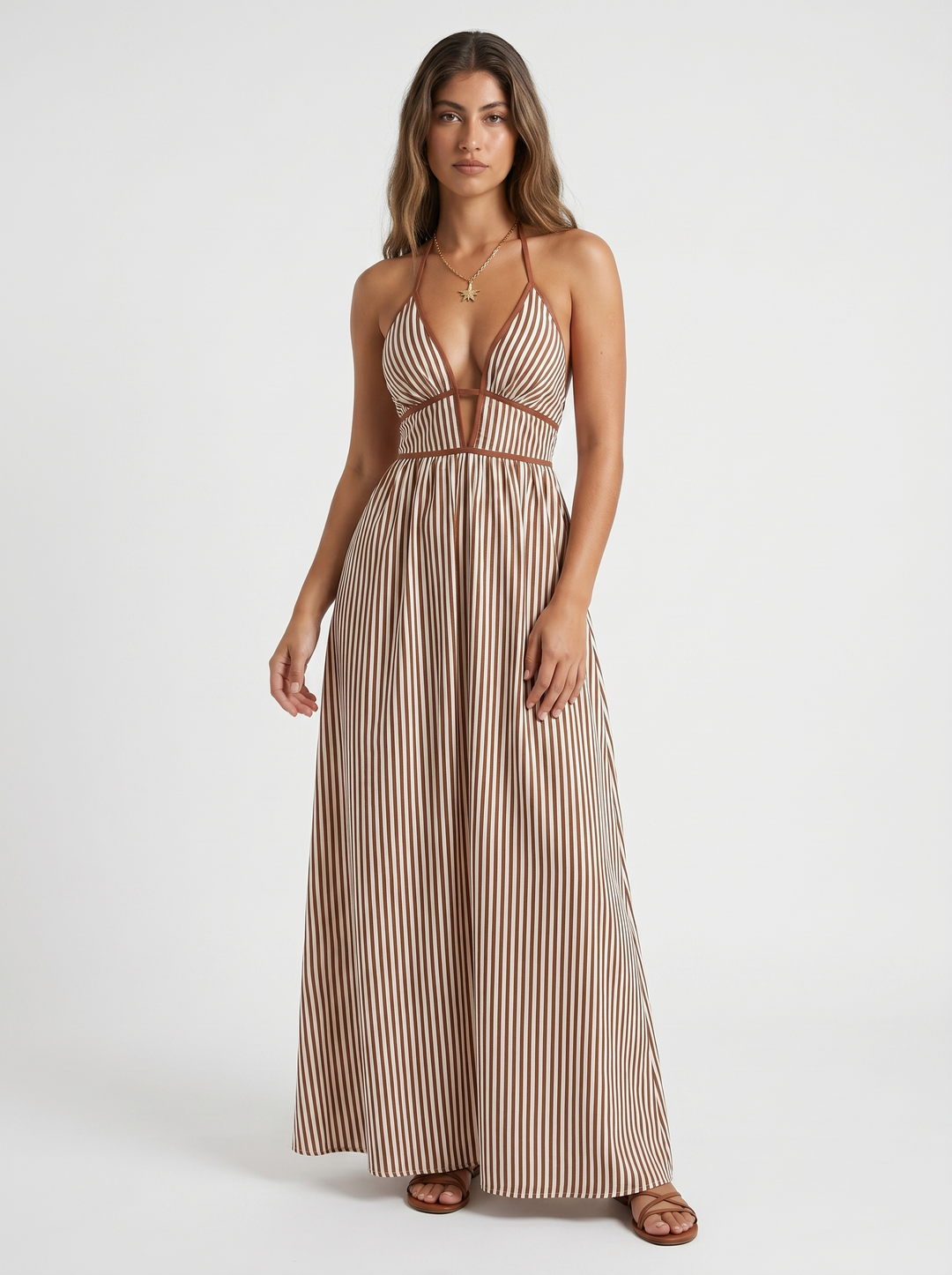 Lilliet - Robe longue sculpturale à encolure américaine
