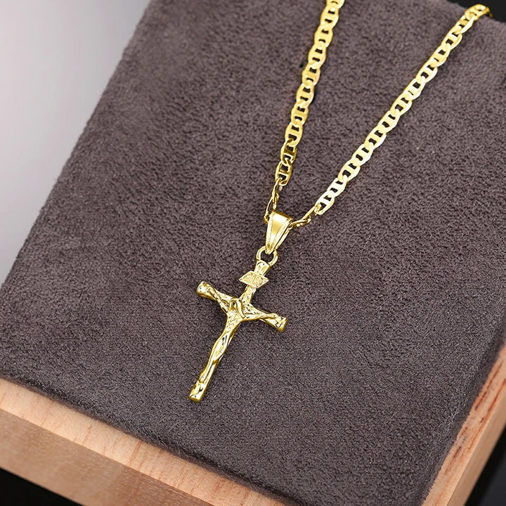 Bayford - Collier avec pendentif croix scintillante