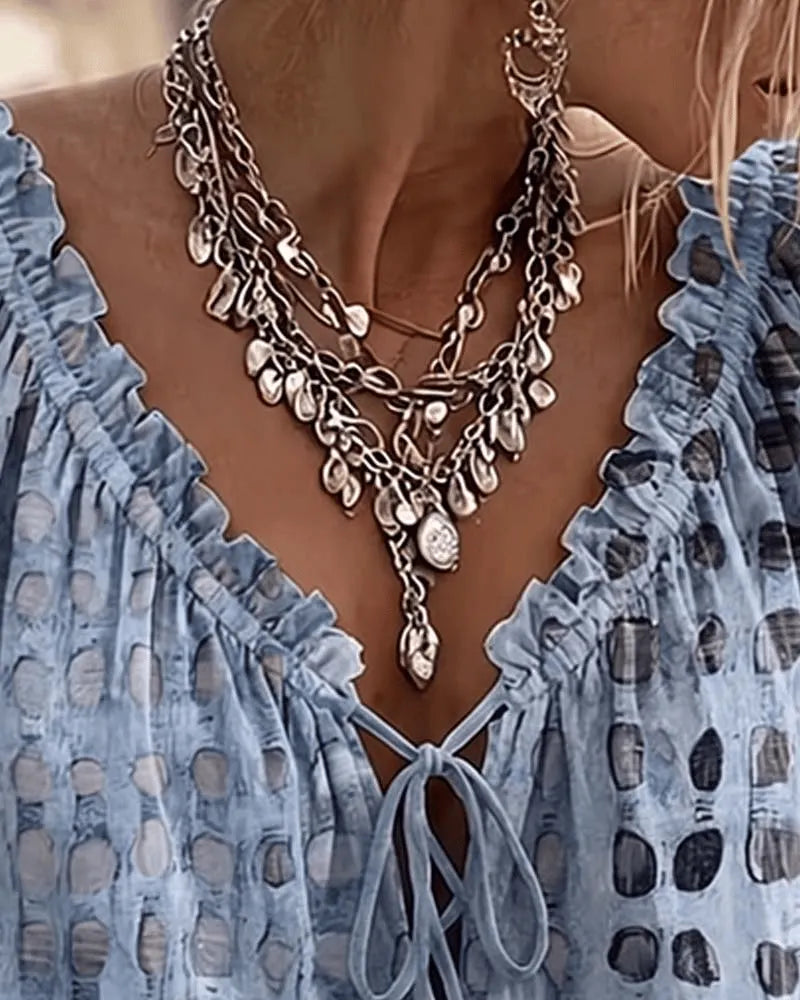 Araminta - Blouse lacée à col en V au toucher doux