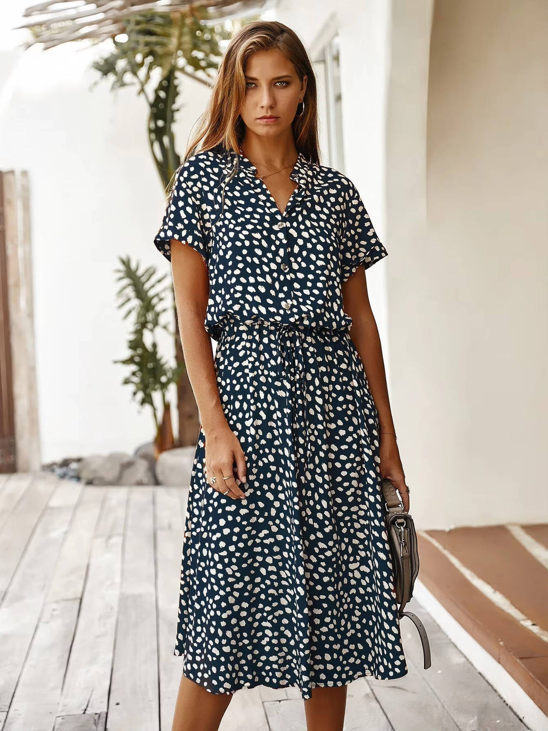 Viviana - Robe midi décontractée avec col